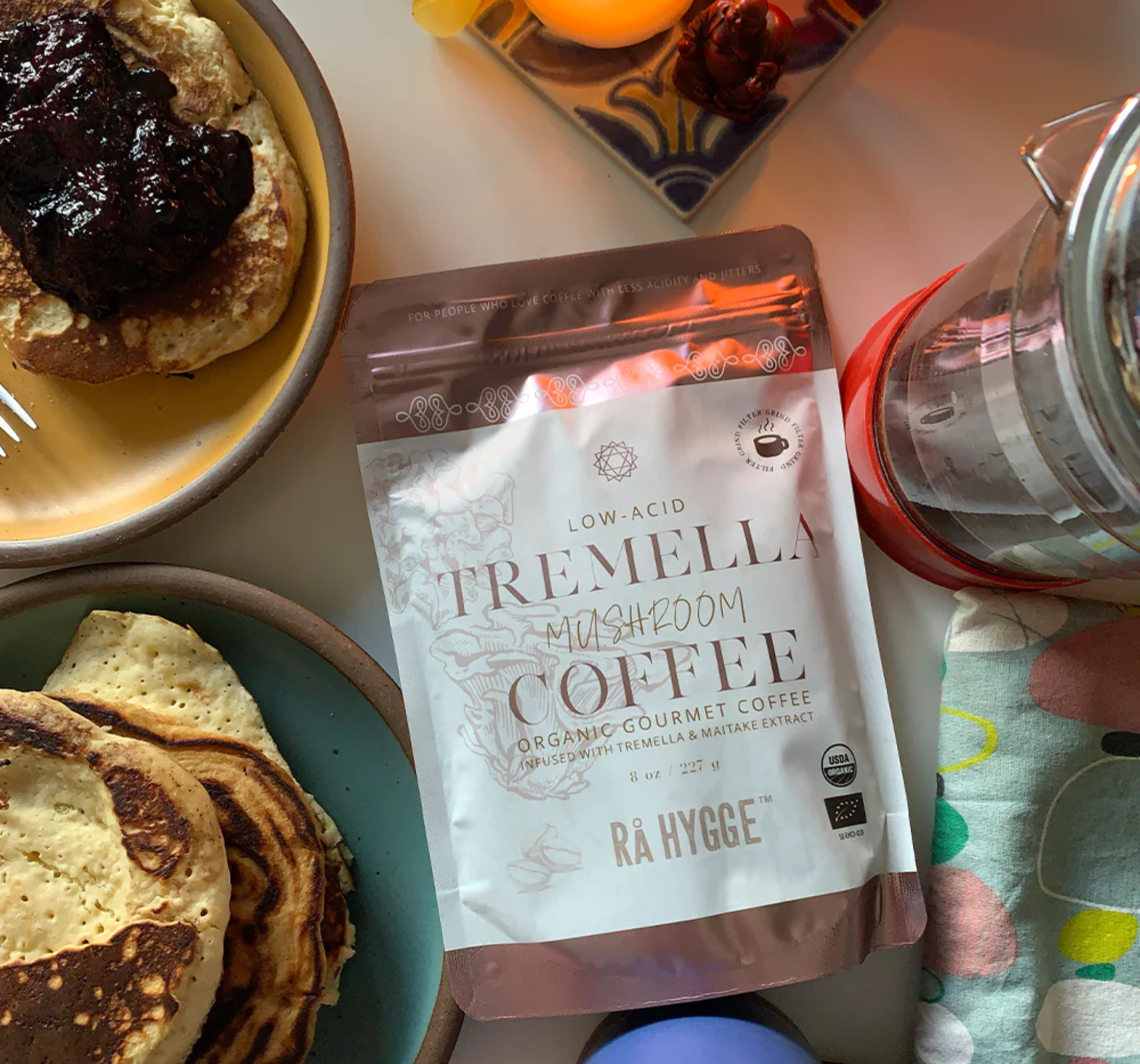 Tremella functional coffee on the table during breakast.